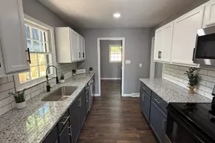 805 Plummer Dr, Greensboro, NC 27410 - Photo 16