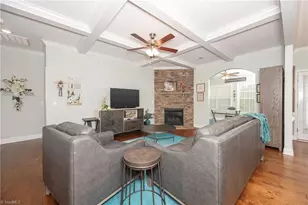 1314 Cheryl Dr, Kernersville, NC 27284 - Photo 4