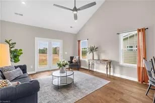 1715 Creekline Dr, Kernersville, NC 27284 - Photo 10
