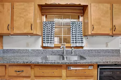 1039 Kerry Street, Asheboro, NC 27203 - Photo 16