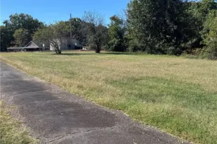 510 E King St, King, NC 27021 - Photo 32