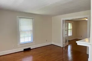 636 Lindsey St, Reidsville, NC 27320 - Photo 2