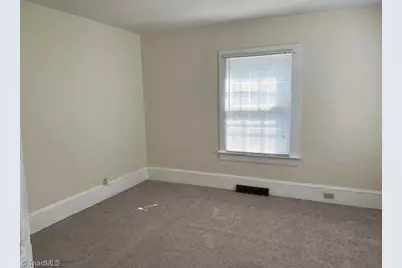 636 Lindsey Street, Reidsville, NC 27320 - Photo 4