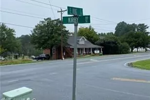 510 E King St, King, NC 27021 - Photo 4