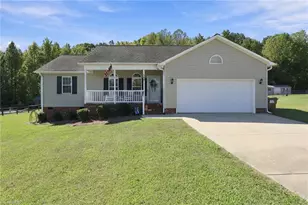 398 Goldenrod Ln, Lexington, NC 27295 - Photo 1