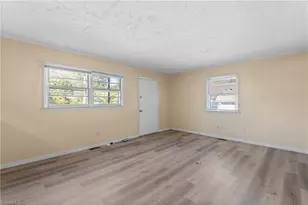 1610 Brockett Ave, High Point, NC 27260 - Photo 8