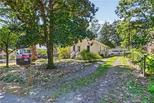 2907 Marthas Pl, Greensboro, NC 27408 - Photo 22