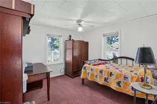 2907 Marthas Pl, Greensboro, NC 27408 - Photo 12