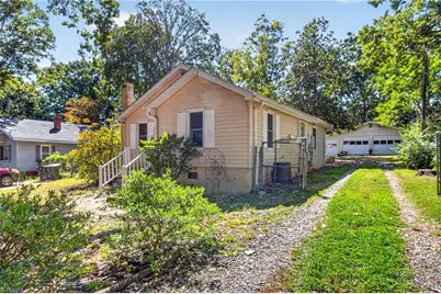 2907 Marthas Place, Greensboro, NC 27408 - Photo 2
