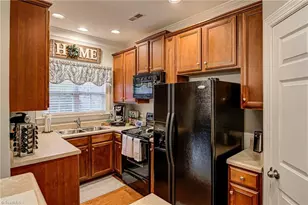 1202 Southlake Ct, Lexington, NC 27295 - Photo 12