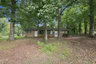 635 Voss St, Winston-Salem, NC 27105 - Photo 1