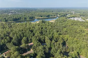1402 Sundown Dr, Mebane, NC 27302 - Photo 2