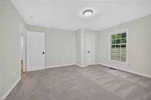 5550 Overlook Cir, Winston-Salem, NC 27105 - Photo 36