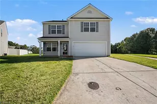 3996 Foliage Dr, Winston-Salem, NC 27101 - Photo 6