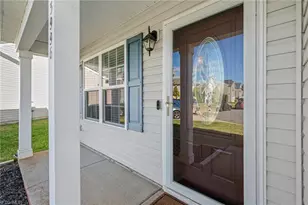 3996 Foliage Dr, Winston-Salem, NC 27101 - Photo 8
