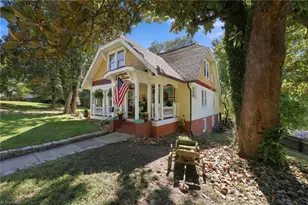 149 Elm St, Mount Airy, NC 27030 - Photo 2