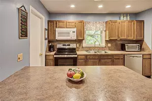 1050 Amity Rd, Asheboro, NC 27203 - Photo 8