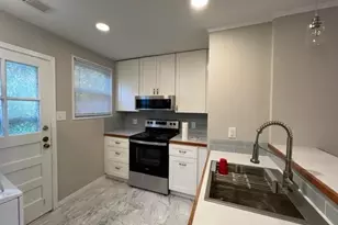 1803 Villa Dr, Greensboro, NC 27403 - Photo 6