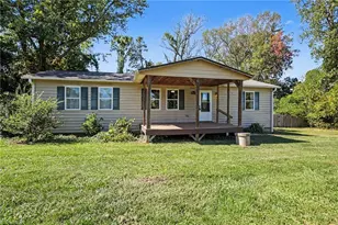 7827 Sutter Rd, Greensboro, NC 27455 - Photo 8