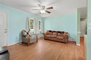 7827 Sutter Rd, Greensboro, NC 27455 - Photo 12