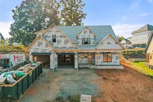 3042 Scarlet Tanager Dr, Winston-Salem, NC 27106 - Photo 2