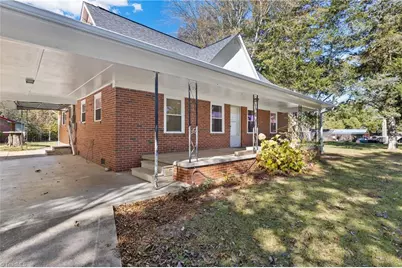 528 Aileen Avenue, Biscoe, NC 27209 - Photo 2