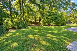 3200 Glen Hollow Rd, Greensboro, NC 27407 - Photo 16