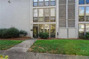 2904 Ramsgate Ct, Winston-Salem, NC 27106 - Photo 2