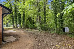2613 Woodcreek Rd, Winston-Salem, NC 27106 - Photo 30