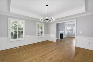 414 Fisher Park Cir, Greensboro, NC 27401 - Photo 16