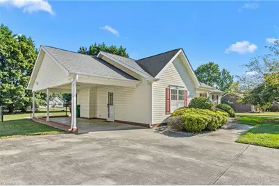 213 Wyndham Avenue, High Point, NC 27265 - Photo 4