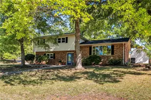 1602 Broadway Dr, Graham, NC 27253 - Photo 1