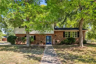 1602 Broadway Dr, Graham, NC 27253 - Photo 42