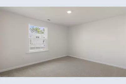 1614 String Drive, Winston-Salem, NC 27107 - Photo 2
