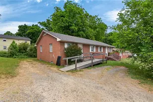 17 Hunter St, Thomasville, NC 27360 - Photo 2