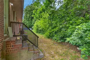 17 Hunter St, Thomasville, NC 27360 - Photo 26