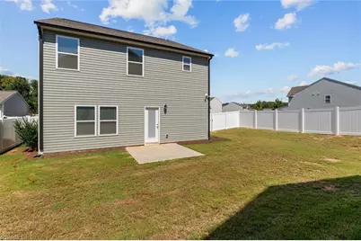 146 Centerpiece Drive, High Point, NC 27265 - Photo 4