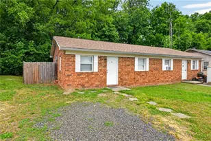 21 Hunter St, Thomasville, NC 27360 - Photo 2