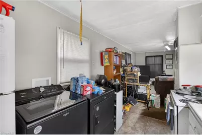 21 Hunter Street, Thomasville, NC 27360 - Photo 22