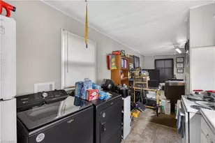 21 Hunter St, Thomasville, NC 27360 - Photo 22
