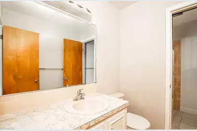 2420 Kingsgate Drive, Winston-Salem, NC 27101 - Photo 8