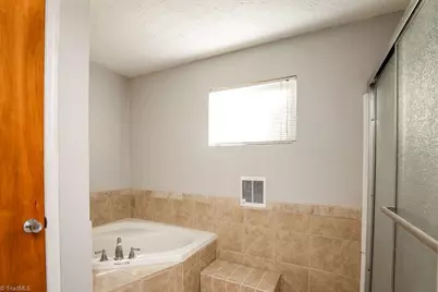 2420 Kingsgate Drive, Winston-Salem, NC 27101 - Photo 10