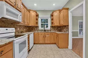 7806 French Dr, Browns Summit, NC 27214 - Photo 10