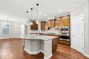 113 Market Cross Ct, Holly Springs, NC 27540 - Photo 10
