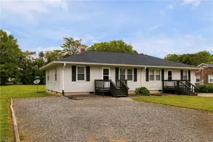 1405 Glenside Dr, Greensboro, NC 27405 - Photo 2