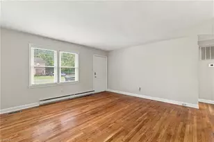 1405 Glenside Dr, Greensboro, NC 27405 - Photo 8