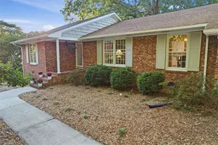 102 Cottonwood Dr, Jamestown, NC 27282 - Photo 1