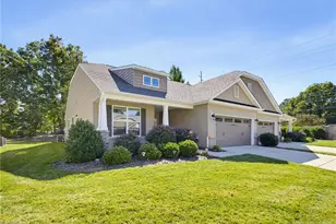3404 Amber Mdws Rd, High Point, NC 27265 - Photo 4