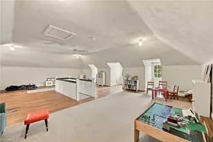 425 Hillcrest Dr, High Point, NC 27262 - Photo 34