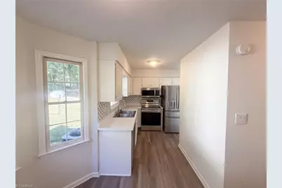 423 Sherwood Court, Eden, NC 27288 - Photo 6
